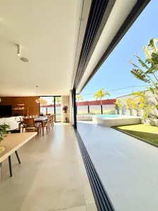 Sobrado com 5 Quartos à venda, 352m² no Jardins França, Goiânia