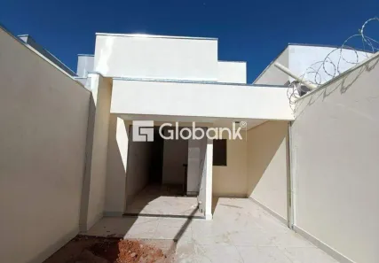 Casa com 2 Quartos à venda, 55m² no Delfino Magalhães, Montes Claros