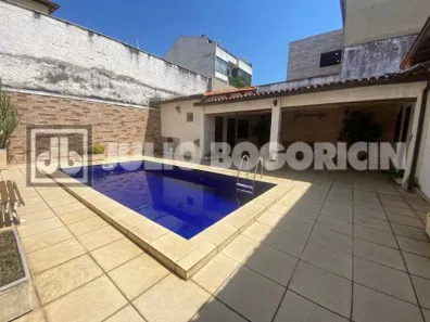 Casa com 3 Quartos à venda, 238m² no Pitangueiras, Rio de Janeiro