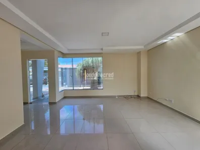 Casa com 3 Quartos à venda, 250m² no Jardim Guararapes, Londrina