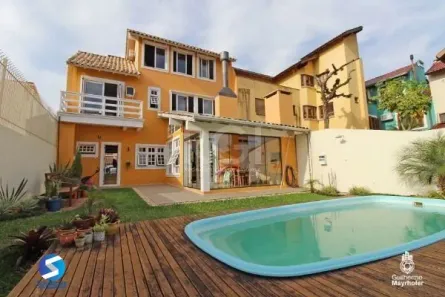 Casa com 3 Quartos à venda, 208m² no Espírito Santo, Porto Alegre