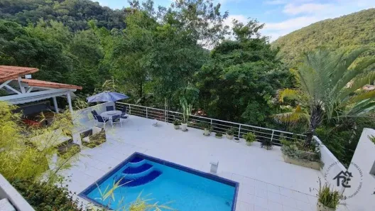 Casa de Condomínio com 4 Quartos à venda, 420m² no Itaipu, Niterói