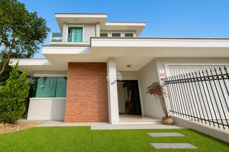 Casa com 5 Quartos à venda, 280m² no São Marcos, Joinville