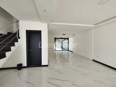 Casa de Condomínio com 3 Quartos para alugar, 147m² no Jansen, Gravataí