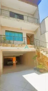 Sobrado com 3 Quartos à venda, 284m² no Jardim Las Vegas, Santo André