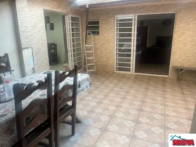 Casa com 5 Quartos à venda, 250m² no Sítio Pinheirinho, São Paulo