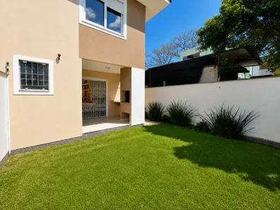 Casa com 3 Quartos para alugar, 150m² no Rio Tavares, Florianópolis