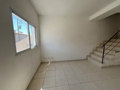 Casa de Condomínio com 2 Quartos à venda, 110m² no Jardim Jacinto, Jacareí