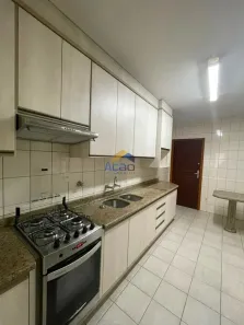 Apartamento com 3 Quartos para alugar, 110m² no Centro, Itajaí