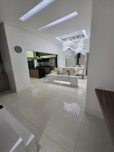 Apartamento com 2 Quartos para alugar, 217m² no Parque Rural Fazenda Santa Cândida, Campinas