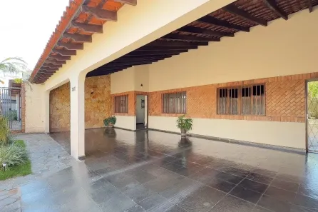 Casa com 4 Quartos à venda, 245m² no Jardim Tropical, Cuiabá
