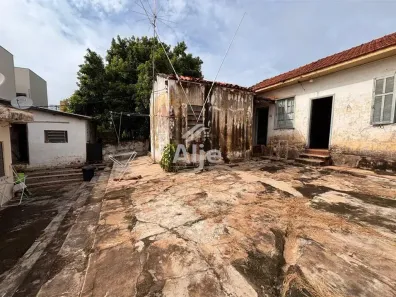 Casa com 3 Quartos à venda, 800m² no Palmital, Marília