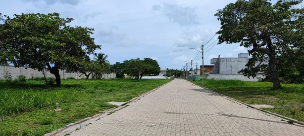 Lote/Terreno à venda, 300m² no João de Castro, Aquiraz