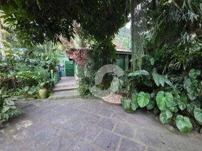 Casa com 7 Quartos à venda, 450m² no Piratininga, Niterói