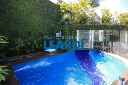 Sobrado com 5 Quartos à venda, 450m² no Alto de Pinheiros, São Paulo