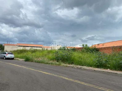 à venda, 643m² no Loteamento Residencial Santo Antônio II, Piracicaba