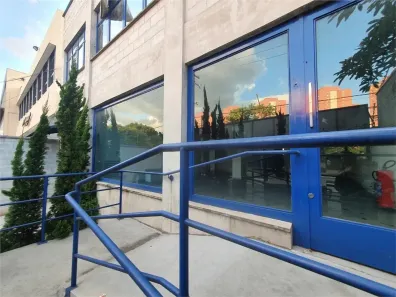 Prédio Comercial para alugar, 700m² no Jardim das Laranjeiras, São Paulo