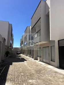 Casa de Condomínio com 3 Quartos para alugar, 140m² no Buraquinho, Lauro de Freitas