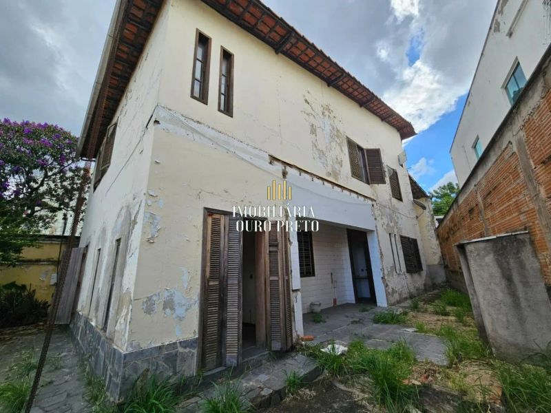 Casa com 4 quartos — Santa Amélia, Belo Horizonte