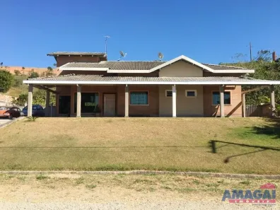 Casa de Condomínio com 3 Quartos à venda, 200m² no Condomínio Parque Vale dos Lagos, Jacareí