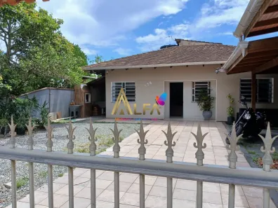 Casa com 3 Quartos à venda, 180m² no Meia Praia, Navegantes