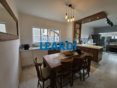 Sobrado com 3 Quartos à venda, 250m² no Vila Floresta, Santo André