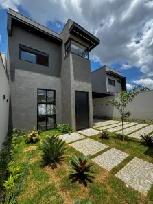 Sobrado com 3 Quartos à venda, 243m² no Jardim Botânico, Franca
