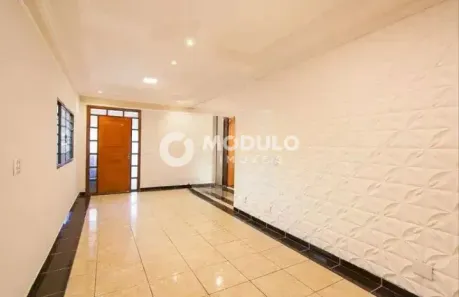 Casa com 4 Quartos para alugar, 165m² no Planalto, Uberlândia