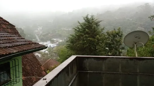 Casa com 1 Quarto para alugar, 40m² no Quarteirão Ingelheim, Petrópolis