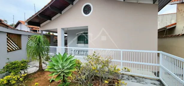 Casa com 3 Quartos à venda, 132m² no Bal Tres Marias, Peruíbe