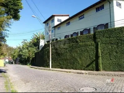 Casa com 4 Quartos à venda, 800m² no Valparaíso, Petrópolis
