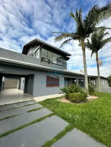 Sobrado com 4 Quartos à venda, 222m² no Tramandaí, Tramandaí