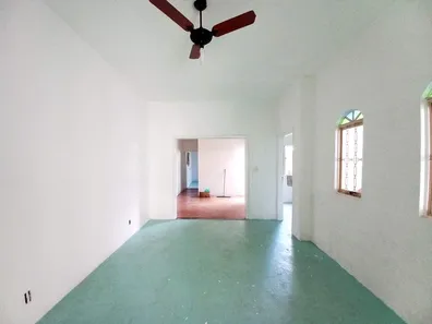 com 2 Quartos à venda, 180m² no Centro, Limeira
