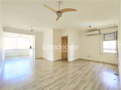 Apartamento com 3 Quartos para alugar, 98m² no Chácara das Pedras, Porto Alegre