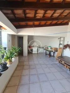 Casa com 3 Quartos à venda, 197m² no Santa Mônica, Uberlândia