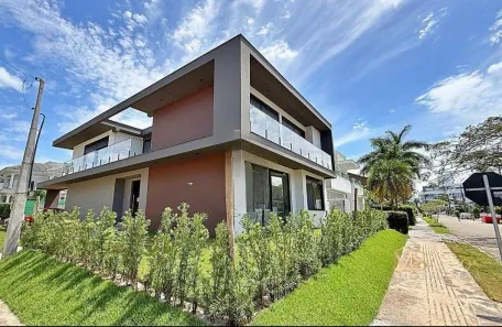 Casa com 4 Quartos à venda, 300m² no Jurerê, Florianópolis