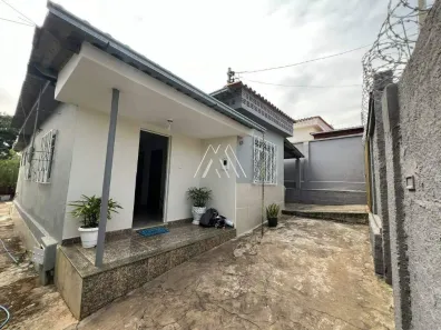 Casa com 2 Quartos à venda, 80m² no Lourdes, Itaúna