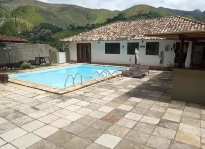 Fazenda/Sítio com 4 Quartos à venda, 214m² no Posse, Petrópolis