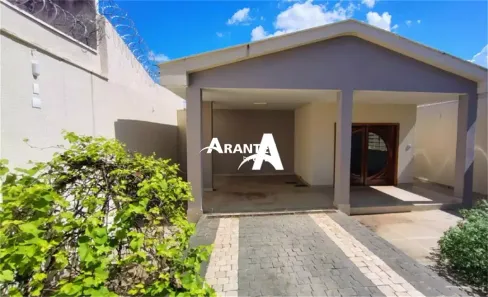 Casa com 3 Quartos à venda, 204m² no Brasil, Uberlândia