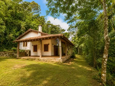Casa de Condomínio com 4 Quartos à venda, 2411m² no Fazenda Inglesa, Petrópolis