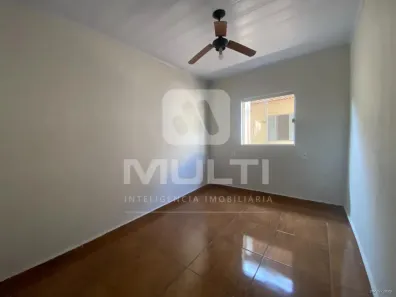 Casa com 5 Quartos à venda, 194m² no Jardim Holanda, Uberlândia