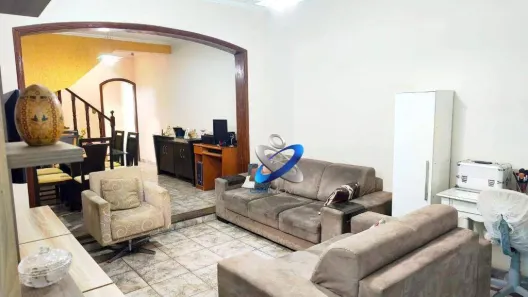 Sobrado com 3 Quartos à venda, 206m² no Vila Santa Izabel, Caçapava