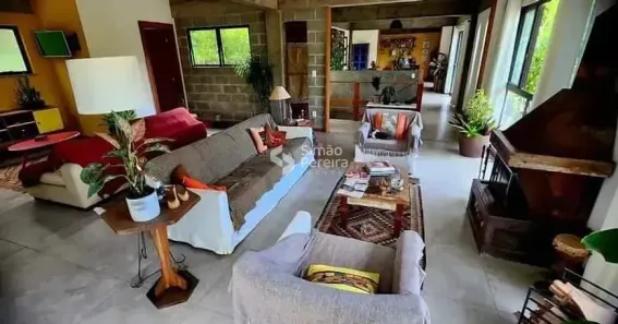 Casa com 4 Quartos à venda, 300m² no Pedro do Rio, Petrópolis