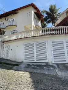 Casa de Condomínio com 3 Quartos à venda, 216m² no Zé Garoto, São Gonçalo