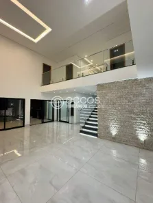 Casa de Condomínio com 5 Quartos à venda, 375m² no Morada da Colina, Uberlândia