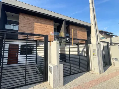 Sobrado com 2 Quartos à venda, 65m² no Ulysses Guimarães, Joinville