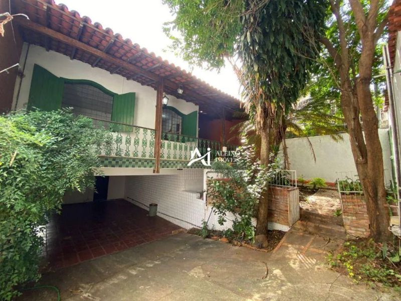 Casa com 5 quartos — Serra, Belo Horizonte
