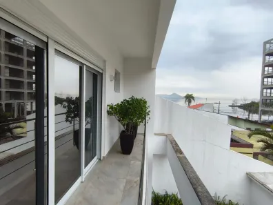 Casa com 3 Quartos à venda, 251m² no Coqueiros, Florianópolis