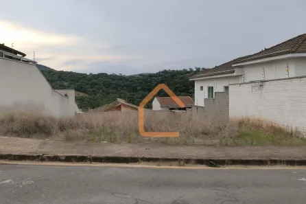Lote/Terreno à venda, 300m² no Colinas de Santa Bárbara, Pouso Alegre