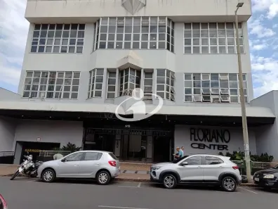 Ponto Comercial para alugar, 45m² no Centro, Uberlândia